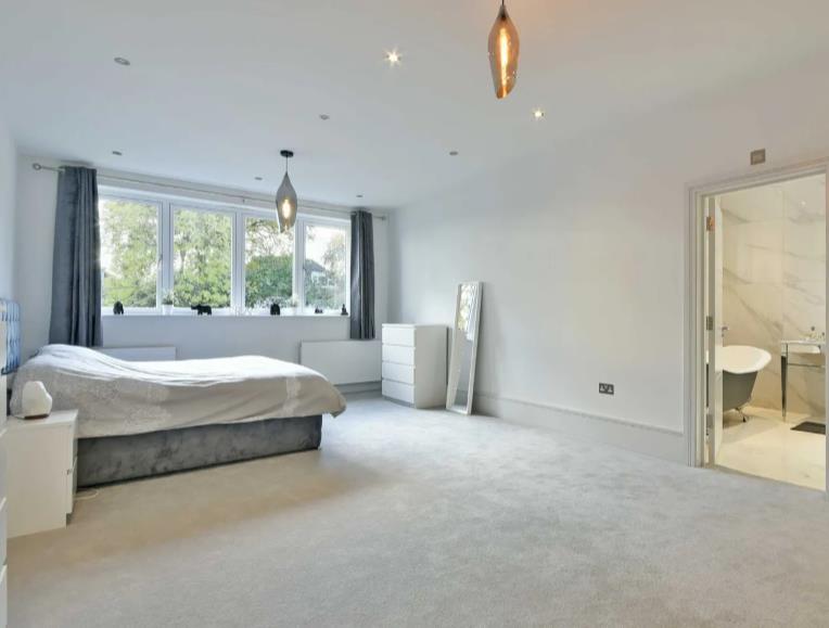 Lawrence Court, Mill Hill
